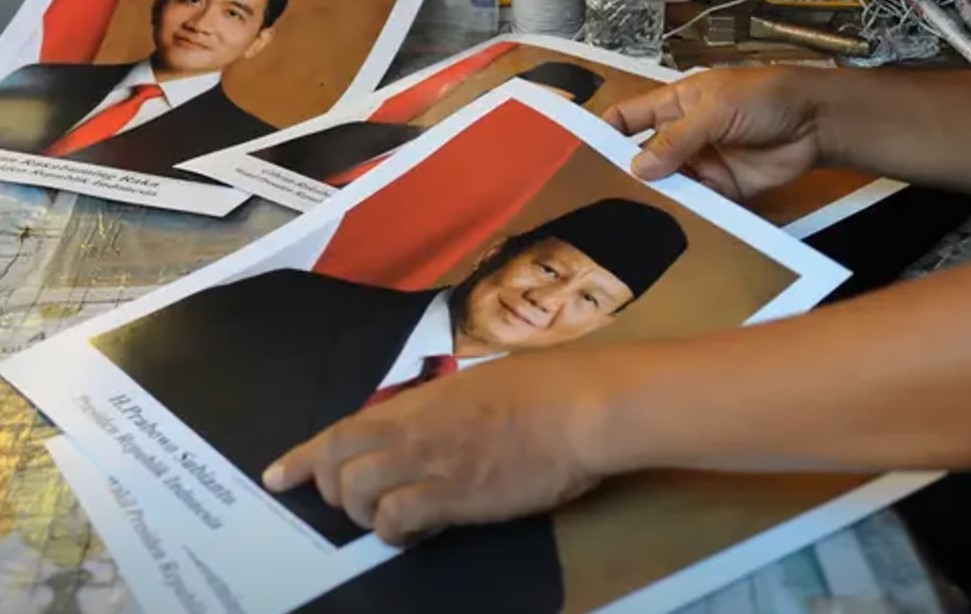 Bantah "Curi Start" Jual Foto Prabowo-Gibran, Dito: Kan Sudah Banyak yang Majang di Online