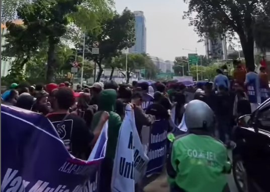 Aksi Demo Sengketa Pemilihan Presiden, Polisi Tutup Jalan Medan Merdeka Barat, Jakarta Pusat