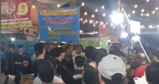 Viral Video Pria Diamankan Karena Aksi Pencopetan di Pasar Kue Subuh, Jakarta Pusat