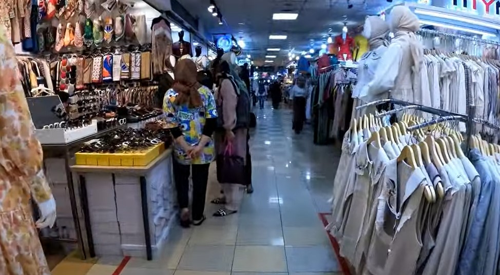 Belanja Murah, Thamrin City Jadi Opsi Beli Baju Lebaran Harga Hemat