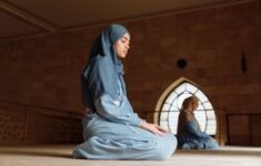 Tata Cara dan Doa Shalat Isyraq Lengkap, Pahalanya Setara Haji dan Umrah