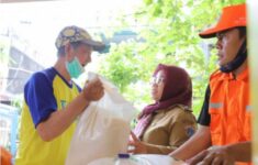 Kelurahan Kartini Sawah Besar Distribusikan Bantuan Beras Tahap V Tahun 2024