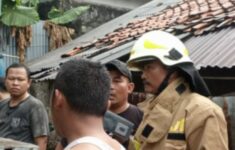 Kebocoran Gas Elpiji Picu Kebakaran di Ciracas, Empat Rumah Hangus Terbakar