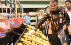 Personel Gabungan Lakukan Sidak di Lima Pasar Modern Cakung dan Duren Sawit