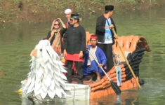 32 Perahu Hias Beraksi di Festival Cinta Lingkungan KBT Jakarta Timur, Pesta Warna-warni di Atas Air!