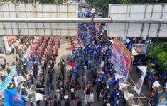 Ribuan Buruh Gelar Unjuk Rasa Tolak Penghentian PHK dan Perlindungan Industri Nasional Hari ini