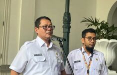 Kena Getah Akibat Cleansing Disdik DKI, Seorang Guru SMA Honorer Terpaksa Mengajar 16 Kelas di Sekolah