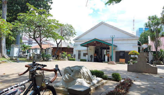 Sejarah dan Asal Usul Museum Taman Prasasti Jakarta