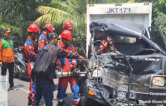 Kecelakaan di Jalan Ancol Barat, Sopir Terjepit di Kemudi Mobil Boks