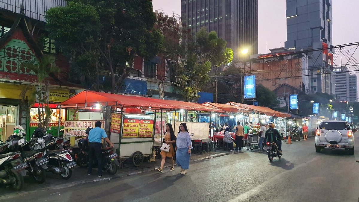 Rekomendasi Wisata Kuliner Malam di Jakarta Pusat