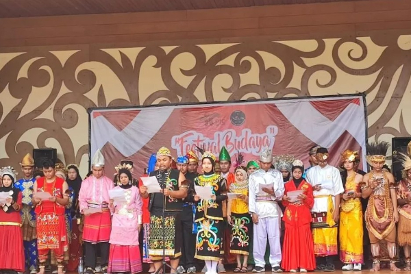 Gelar Festival Budaya di TMII, Pemuda Indonesia Tampilkan Tarian Daerah Dukung Pilkada Aman dan Damai