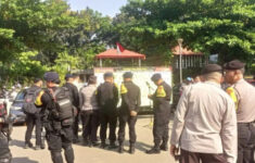 Aksi Unjuk Rasa Kepemimpinan Jokowi di Kawasan Patung Kuda, Polisi Kerahkan 1.929 Personel