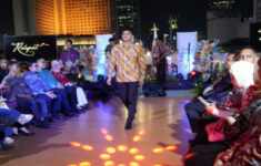 Transjakarta dan HIPMI Jaya Gelar Festival Batik di Halte Tosari Lantai 2 Jakpus, Tema Spesial Batik for The World