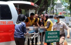 Wanita dan Bayi Ceburkan Diri di Dermaga Marina Ancol Jakut, Polisi Berhasil Evakuasi dan Bawa ke RS