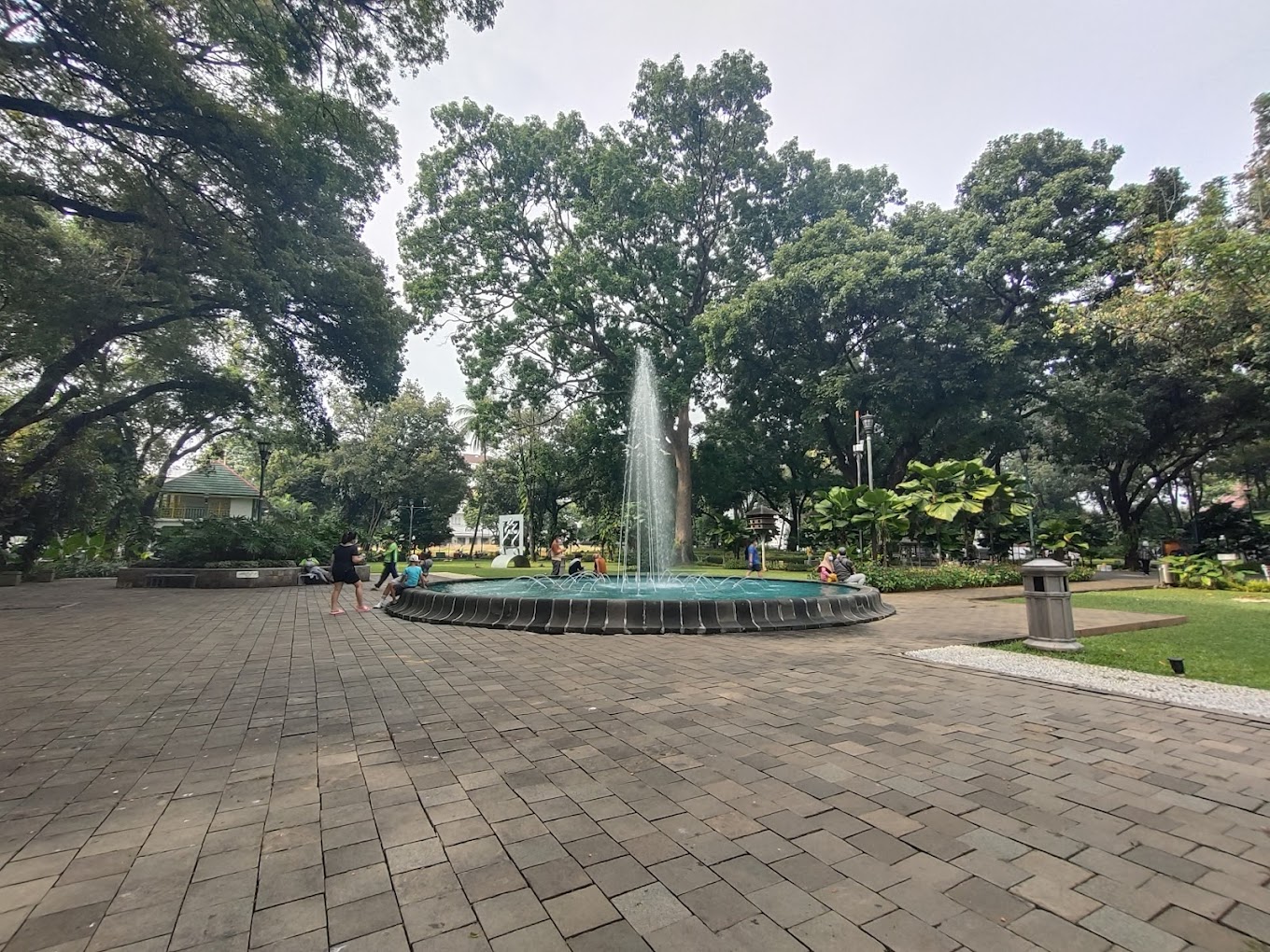 Tempat Wisata Dekat Stadion GBK 