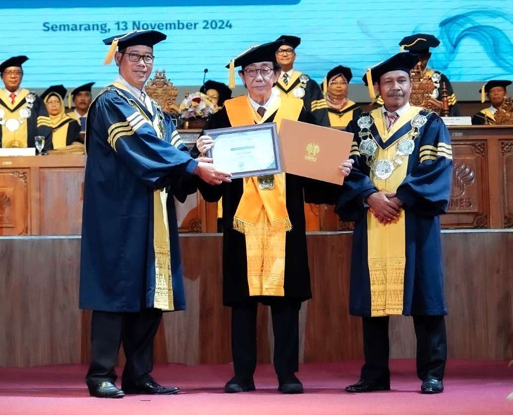 Profil Irwan Hidayat Sang Pengusaha Inspiratif yang Terima Gelar Doktor Honoris Causa dari UNNES