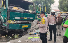 Sopir Truk Pasir Tersangka Kecelakaan di Tangerang Positif Narkoba, Warga Marah Truk Dirusak