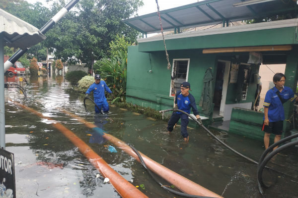 Pompa Banjir di Jakarta Barat Rusak Akibat Terlilit Celana Jeans, Bikin Lambat Penanganan!