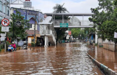 Lakukan Pengerukan dan Perbaikan Saluran di Jakarta Pusat, Pemerintah Fokus Cegah Banjir Musim Hujan