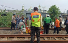 1 Remaja Tewas dalam Tawuran di Klender, Diduga Korban Tertabrak Kereta di Lokasi