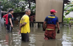 Banjir Rendam Desa Bojong Bogor, 1 Mobil jadi Korban Nyemplung ke Parit