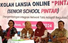 Pemkot Jakarta Timur Luncurkan Program Sekolah Lansia Online di RPTRA Garuda Cilangkap