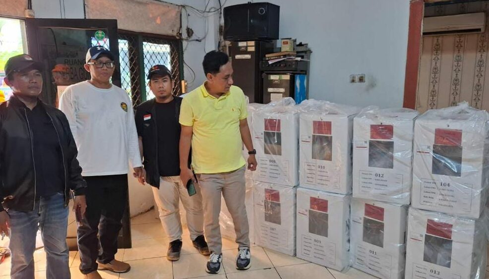 Tim PPSU Bantu Distribusi Kotak Suara untuk Pilkada di Rawa Buaya