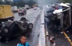 1 Orang Tewas Terjepit Mobil di Kecelakaan Tol Cipularang KM 92