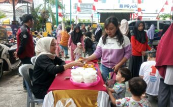 165 Balita dan Anak-Anak Antusias Hadiri Posyandu di Rawa Buaya