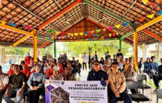 Universitas Ukrida Gelar Pemeriksaan Mata Gratis di RPTRA Carina Rawa Buaya