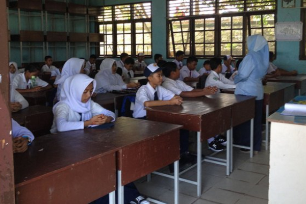 Kunci Jawaban Bahasa Inggris Kelas 9 Halaman 166 Kurikulum Merdeka Worksheet 3.9, Andre and Princess Suripit, Lengkap