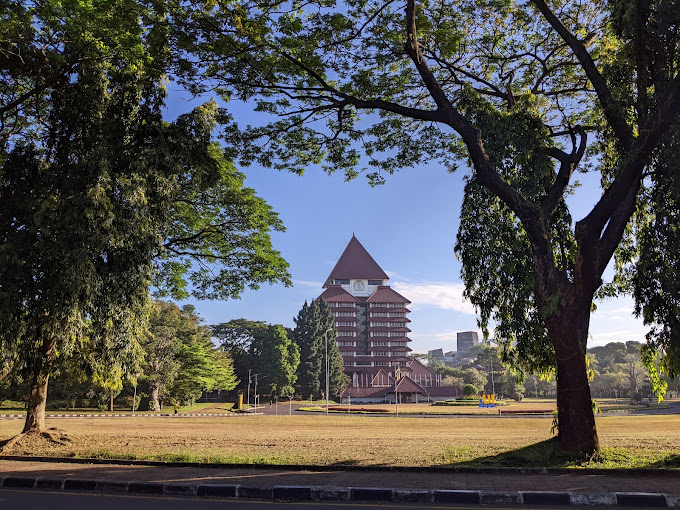 Universitas Indonesia (UI)