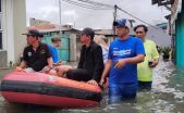 Banjir Merendam Kelurahan Rawa Buaya, Warga Mengungsi ke Posko Darurat