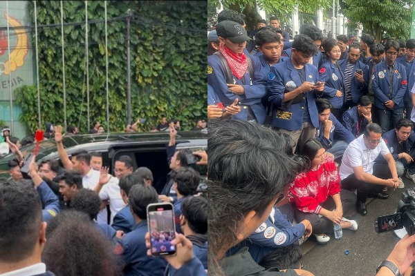 Mahasiswa BEM SI Gelar Demo Tolak RUU TNI di Gedung DPR