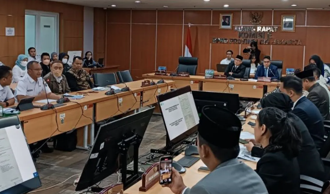 DPRD DKI Jakarta Soroti Penundaan Pencairan KJP Plus, Sebut Masyarakat Kena Prank