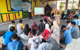 Forum Anak Rawa Buaya Gelar Kegiatan Penguatan Kapasitas di RPTRA Intiland: Anak-Anak Antusias Ikuti Edukasi