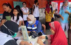 Penanganan Sampah dan Posko Kesehatan Dibuka Pasca Banjir di Rawa Buaya