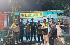 Pengelola RPTRA Rawa Buaya Gelar Sahur on the Road Bersama Linmas dan Bhabinkamtibmas