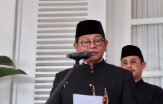 Pramono Tebus Ratusan Ijazah Siswa Saat Hardiknas 2025, Total Bantuan Capai Rp1,69 Miliar