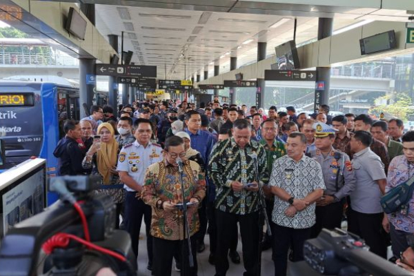TransJabodetabek Rute Baru Vida Bekasi-Cawang Resmi Beroperasi, Tarifnya Cuma Rp2.500, Murah Banget
