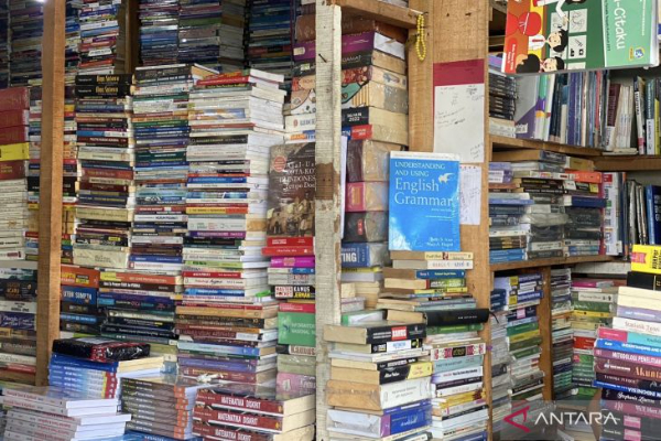 Rekomendasi Tempat Jual Buku Bekas di Jakarta yang Tak Pernah Sepi Peminat, Surganya Buku Murah