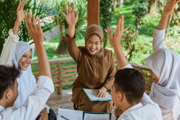 Kunci Jawaban Latihan Pemahaman Modul 3 Topik 1 PPG l, Apa yang Dimaksud dengan Menyesuaikan Pendidikan sesuai Kodrat Alam?