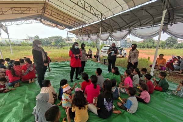 Korban Kebakaran di Penjaringan Bangun Tenda Pakai Terpal dan Spanduk, Aroma Hangus Masih Tercium