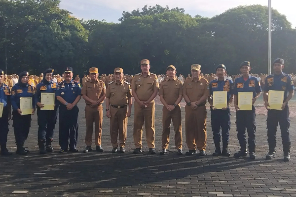 Hebat! Petugas Damkar Bekasi Dapat Penghargaan, Selamatkan Korban KDRT yang Hendak Akhiri Hidup