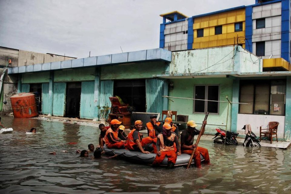 1 RT Masih Terendam Banjir Rob di Jakarta Utara, BPBD: Air Laut Sedang Pasang
