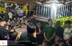 Polisi Gerebek 75 Peserta Saat Pesta Gay di Puncak Bogor, Diduga Modus Family Gathering