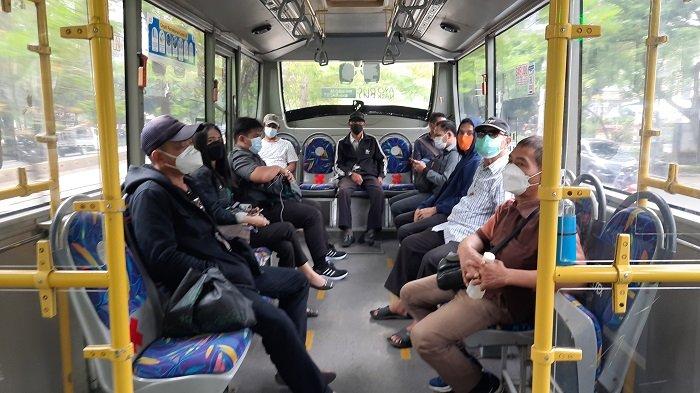 Pegawai Swasta di Jakarta Wajib Naik Tranportasi Umum