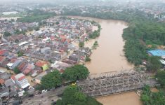 Banjir di Karawang: Tinggi Air Capai 2 Meter, Ratusan Rumah Terendam