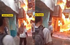 Kebakaran Rumah di Tambora Jakbar, 18 Unit Damkar Dikerahkan