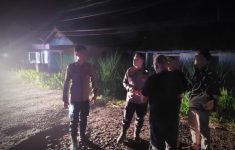 Pria Lansia Asal Lumajang Tergeletak di Pinggir Jalan dengan Luka Sabet Sekujur Tubuh